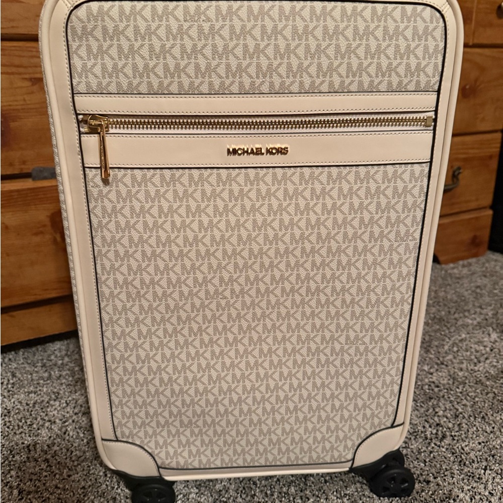 Michael Kors Cream Multi Trolley and duffle bag - Picture 12 of 14